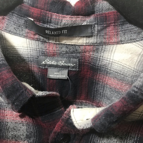 Mens Eddie Bauer L relaxed fit plaid flannel shirt button down red black - Picture 10 of 17